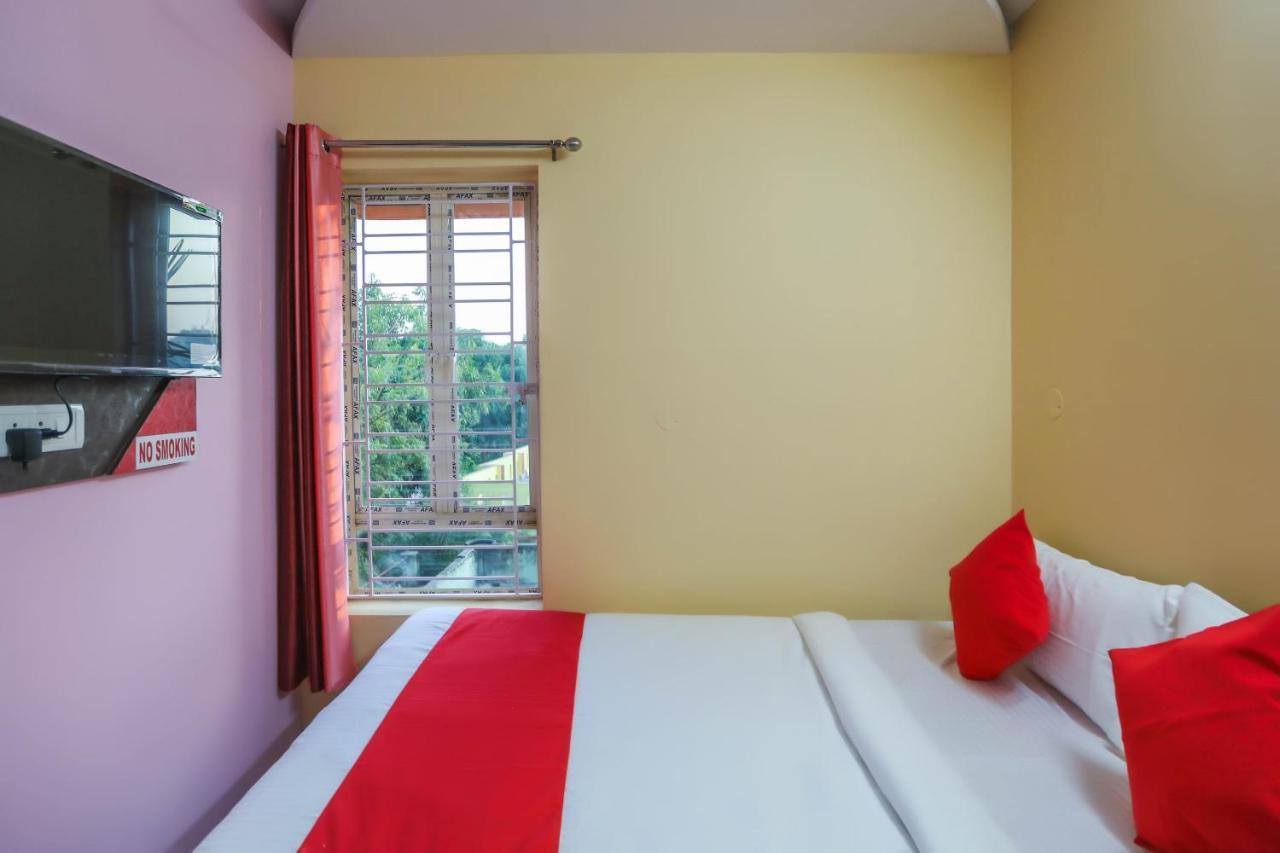 Oyo 62042 Niloy Guest House Jādabpur Dış mekan fotoğraf